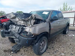 2010 Dodge 2500 SLT z VIN 3D7UT2CL7AG174645, wystawiony jako IAAI lot #42073179 z przebiegiem 158 842 mil mil oraz . Historia ofert i sprzedaży dostępna na DreamBid. Obrazek 2.