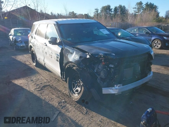 2022 Ford Police Interceptor Utility z VIN 1FM5K8AW6NNA11771, wystawiony jako IAAI lot #41888447 z przebiegiem 59 437 mil mil oraz . Historia ofert i sprzedaży dostępna na DreamBid. Obrazek 1.