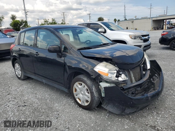2011 Nissan Versa S z VIN 3N1BC1CP8BL430043, wystawiony jako Copart lot #64545855 z przebiegiem 146 566 mil mil oraz Szkoda całkowita • Salvage title. Historia ofert i sprzedaży dostępna na DreamBid. Obrazek 4.