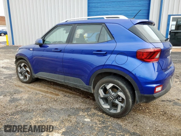 2024 Hyundai Venue SEL z VIN KMHRC8A38RU284095, wystawiony jako Copart lot #58979905 z przebiegiem 17 646 mil mil oraz Czysty tytuł • Clean title. Historia ofert i sprzedaży dostępna na DreamBid. Obrazek 2.