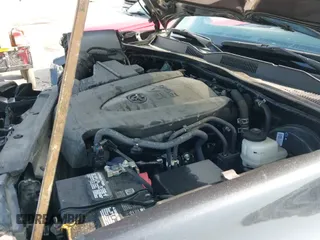 2022 Toyota Tacoma SR z VIN 3TMCZ5AN0NM524036, wystawiony jako IAAI lot #42984593 z przebiegiem 29 177 mil mil oraz . Historia ofert i sprzedaży dostępna na DreamBid. Obrazek 16.