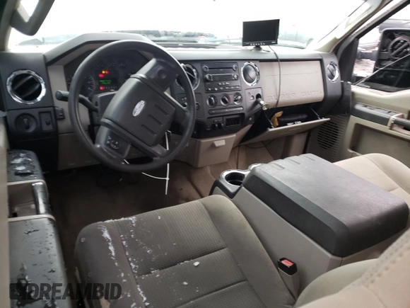 2008 Ford Super Duty F-250 SRW XL with VIN 1FTSX21518EB17725, listed as a Copart auction lot 82667804 with 164,929 mi miles and Salvage Title. Bid and sale history available at carsss.com. Image 8.
