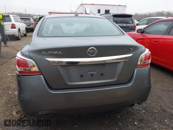 2015 Nissan Altima 2.5 S with VIN 1N4AL3APXFN892087, listed as a IAAI auction lot 41767607 with 140,750 mi miles. Bid and sale history available at carsss.com. Image 16.