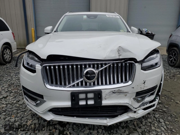 2025 Volvo XC90 Core с VIN YV4M12PJ1S1338770, выставлен на аукционе Copart как лот 44923915 с пробегом 823 миль миль и Чистый • Clean title. История ставок и продаж доступна на DreamBid. Изображение 5.