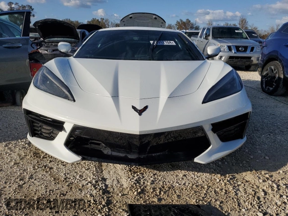 2020 Chevrolet Corvette 3LT with VIN 1G1Y83D49L5117408, listed as a Copart auction lot 76992104 with 2,828 mi miles and Non Repairable. Bid and sale history available at carsss.com. Image 5.