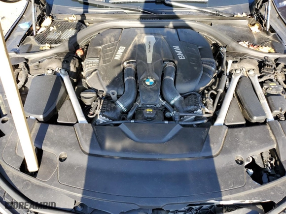 2018 BMW 7 Series 750i xDrive with VIN WBA7F2C5XJB238957, listed as a Copart auction lot 85269364 with 133,561 mi miles and Salvage Title. Bid and sale history available at carsss.com. Image 11.
