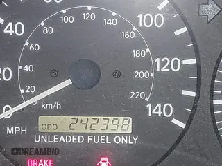 1999 Toyota Camry LE z VIN JT2BF28K7X0167855, wystawiony jako IAAI lot #41609230 z przebiegiem 242 398 mil mil oraz . Historia ofert i sprzedaży dostępna na DreamBid. Obrazek 15.