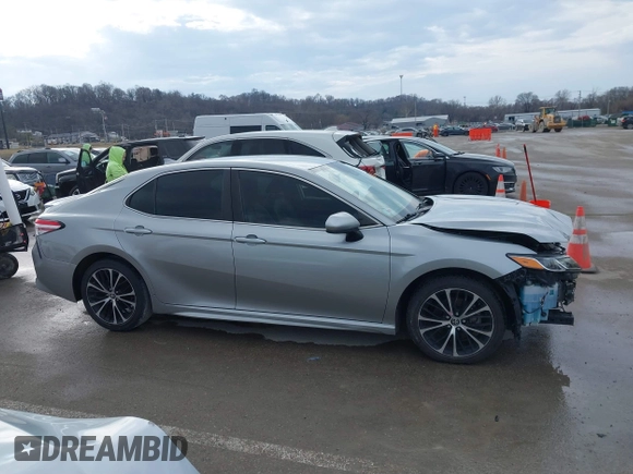 2020 Toyota Camry SE with VIN 4T1G11AK0LU978895, listed as a IAAI auction lot 41686039 with 106,413 mi miles. Bid and sale history available at carsss.com. Image 13.
