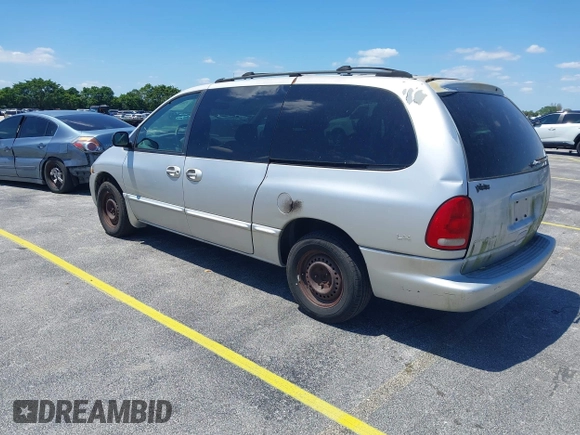 2000 Chrysler Town & Country LX с VIN 1C4GP44G2YB633690, выставлен на аукционе IAAI как лот 42025934 с пробегом Не указан миль и . История ставок и продаж доступна на DreamBid. Изображение 3.