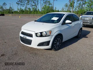 2016 Chevrolet Sonic LS с VIN 1G1JA5SH8G4103275, выставлен на аукционе IAAI как лот 42035759 с пробегом 126 231 миль миль и . История ставок и продаж доступна на DreamBid. Изображение 2.