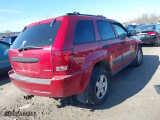 2005 Jeep Grand Cherokee Laredo with VIN 1J4GR48K55C651268, listed as a IAAI auction lot 41987117 with 189,974 mi miles. Bid and sale history available at carsss.com. Image 4.