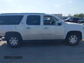 2010 Chevrolet Suburban LTZ with VIN 1GNUCKE06AR277074, listed as a IAAI auction lot 41828184 with 260,839 mi miles. Bid and sale history available at carsss.com. Image 14.