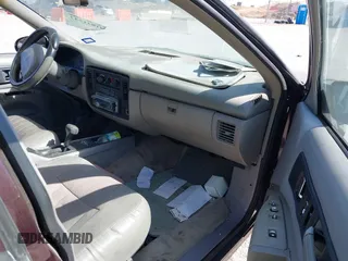 1996 Chevrolet Caprice Classic 1SA Special Value Pkg with VIN 1G1BL52P9TR184810, listed as a IAAI auction lot 41831242 with 1 mi miles. Bid and sale history available at carsss.com. Image 5.