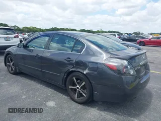 2009 Nissan Altima 3.5 SL with VIN 1N4BL21EX9N421848, listed as a IAAI auction lot 42065932 with 105,554 mi miles. Bid and sale history available at carsss.com. Image 3.