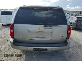 2008 Chevrolet Suburban 3LT z VIN 3GNFC16048G136659, wystawiony jako Copart lot #56365625 z przebiegiem 206 136 mil mil oraz Czysty tytuł • Clean title. Historia ofert i sprzedaży dostępna na DreamBid. Obrazek 6.