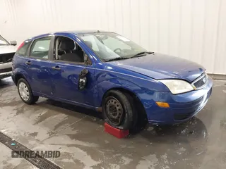 2006 Ford Focus S z VIN 1FAFP37N96W143582, wystawiony jako IAAI lot #41770887 z przebiegiem 206 605 mil mil oraz . Historia ofert i sprzedaży dostępna na DreamBid. Obrazek 1.