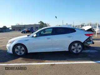 2017 Kia Optima EX with VIN KNAGU4LE8H5017318, listed as a IAAI auction lot 41885802 with 104,797 mi miles and . Bid and sale history available at DreamBid. Image 15.