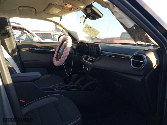 2024 Chevrolet TrailBlazer LS with VIN KL79MMSL9RB074400, listed as a IAAI auction lot 41328809 with 6,681 mi miles. Bid and sale history available at carsss.com. Image 5.