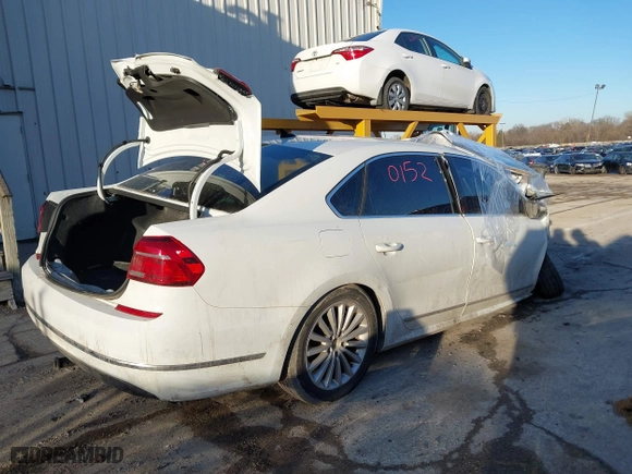2016 Volkswagen Passat 1.8T SE w/Technology with VIN 1VWBS7A36GC020005, listed as a IAAI auction lot 41640152 with 1 mi miles. Bid and sale history available at carsss.com. Image 4.