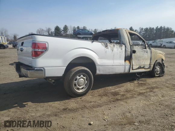 2014 Ford F-150 XL с VIN 1FTMF1CM5EKF55431, выставлен на аукционе Copart как лот 61533535 с пробегом Не указан миль и На запчасти • Non repairable. История ставок и продаж доступна на DreamBid. Изображение 3.