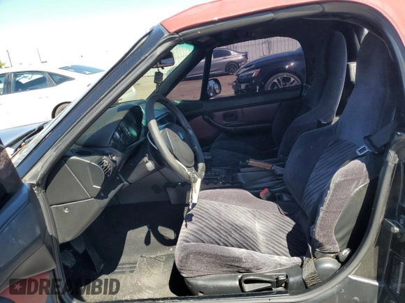 2000 BMW Z3 2.5 z VIN 4USCH9341YLF86451, wystawiony jako Copart lot #49142145 z przebiegiem 229 846 mil mil oraz Szkoda całkowita • Salvage title. Historia ofert i sprzedaży dostępna na DreamBid. Obrazek 7.