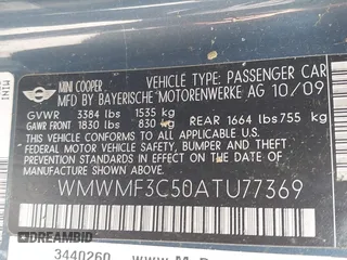 2010 MINI Hardtop z VIN WMWMF3C50ATU77369, wystawiony jako IAAI lot #42796389 z przebiegiem 173 322 mil mil oraz . Historia ofert i sprzedaży dostępna na DreamBid. Obrazek 9.