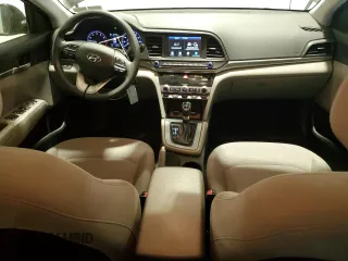 2020 Hyundai Elantra SEL z VIN 5NPD84LF5LH620268, wystawiony jako Copart lot #57677875 z przebiegiem 60 969 mil mil oraz Szkoda całkowita • Salvage title. Historia ofert i sprzedaży dostępna na DreamBid. Obrazek 8.