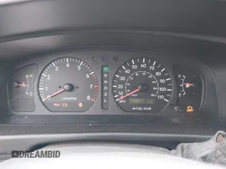 2000 Toyota Sienna LE with VIN 4T3ZF13C9YU258526, listed as a IAAI auction lot 42095633 with 133,871 mi miles. Bid and sale history available at carsss.com. Image 7.