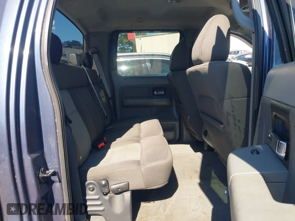 2005 Ford F-150 XLT z VIN 1FTRW12W35KE99045, wystawiony jako IAAI lot #42172942 z przebiegiem 228 074 mil mil oraz . Historia ofert i sprzedaży dostępna na DreamBid. Obrazek 8.