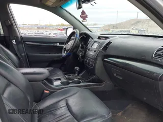 2015 Kia Sorento LX with VIN 5XYKTCA60FG639308, listed as a IAAI auction lot 42037202 with 150,444 mi miles. Bid and sale history available at carsss.com. Image 5.