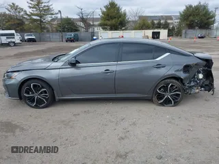 2024 Nissan Altima 2.5 SR with VIN 1N4BL4CVXRN417520, listed as a IAAI auction lot 41625717 with 9,330 mi miles. Bid and sale history available at carsss.com. Image 14.