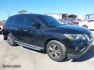 2017 Nissan Pathfinder SV with VIN 5N1DR2MN1HC660630, listed as a IAAI auction lot 41441368 with 128,528 mi miles. Bid and sale history available at carsss.com. Image 1.