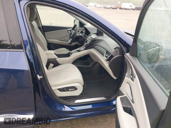 2019 Acura RDX Technology with VIN 5J8TC2H57KL032589, listed as a IAAI auction lot 42458684 with 53,372 mi miles and . Bid and sale history available at DreamBid. Image 3.