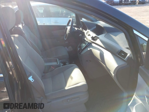 2017 Honda Odyssey SE with VIN 5FNRL5H32HB020340, listed as a IAAI auction lot 41884146 with 45,822 mi miles and . Bid and sale history available at carsss.com. Image 5.