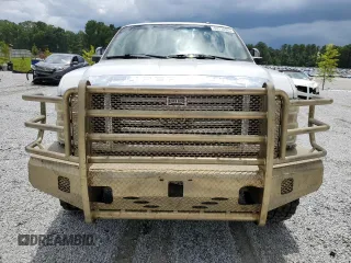 2009 Ford F-250 XL with VIN 1FTSW21R99EA05469, listed as a Copart auction lot 63138925 with 308,103 mi miles and Salvage title. Bid and sale history available at DreamBid. Image 5.