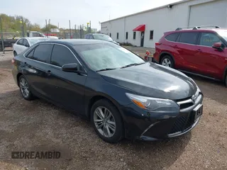 2017 Toyota Camry XLE z VIN 4T1BF1FK4HU419801, wystawiony jako IAAI lot #42134406 z przebiegiem 59 028 mil mil oraz . Historia ofert i sprzedaży dostępna na DreamBid. Obrazek 1.
