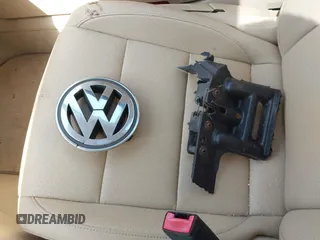 2009 Volkswagen Jetta SE z VIN 3VWRM71K99M057390, wystawiony jako IAAI lot #42094648 z przebiegiem 168 533 mil mil oraz . Historia ofert i sprzedaży dostępna na DreamBid. Obrazek 12.