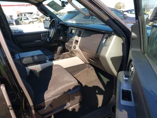 2017 Ford Expedition XLT with VIN 1FMJU1HT1HEA48940, listed as a IAAI auction lot 41816059 with 106,456 mi miles and . Bid and sale history available at DreamBid. Image 5.