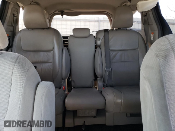 2019 Toyota Sienna L with VIN 5TDZZ3DC3KS012002, listed as a Copart auction lot 53490415 with 140,226 mi miles and Clean Title. Bid and sale history available at carsss.com. Image 10.