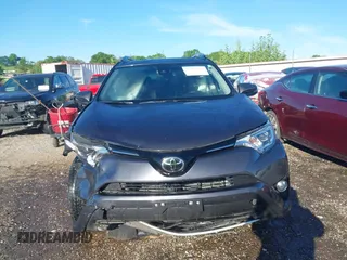2018 Toyota RAV4 XLE z VIN JTMWFREV1JJ197662, wystawiony jako IAAI lot #42167382 z przebiegiem 64 826 mil mil oraz . Historia ofert i sprzedaży dostępna na DreamBid. Obrazek 12.