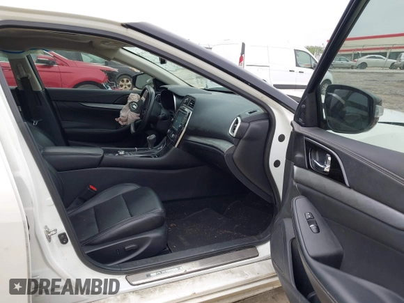 2017 Nissan Maxima SR with VIN 1N4AA6AP7HC425022, listed as a IAAI auction lot 41909028 with 72,371 mi miles and . Bid and sale history available at DreamBid. Image 5.