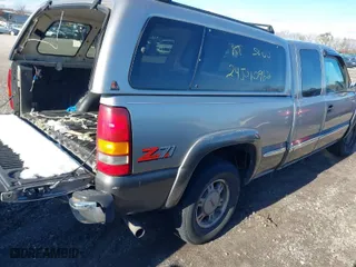 1999 GMC New Sierra 1500 SLE with VIN 1GTEK19T5XE554439, listed as a IAAI auction lot 41181455 with NaN miles. Bid and sale history available at carsss.com. Image 4.