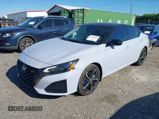 2024 Nissan Altima SR z VIN 1N4BL4CV9RN398846, wystawiony jako IAAI lot #42210282 z przebiegiem 4 973 mil mil oraz . Historia ofert i sprzedaży dostępna na DreamBid. Obrazek 17.