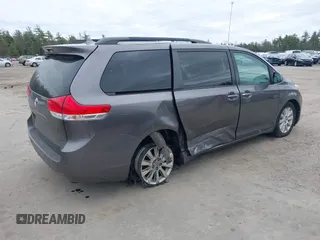 2011 Toyota Sienna XLE with VIN 5TDDK3DC8BS009918, listed as a IAAI auction lot 41937680 with 169,032 mi miles. Bid and sale history available at carsss.com. Image 4.
