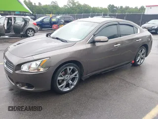 2014 Nissan Maxima S z VIN 1N4AA5AP2EC455230, wystawiony jako IAAI lot #42413381 z przebiegiem 182 766 mil mil oraz . Historia ofert i sprzedaży dostępna na DreamBid. Obrazek 17.