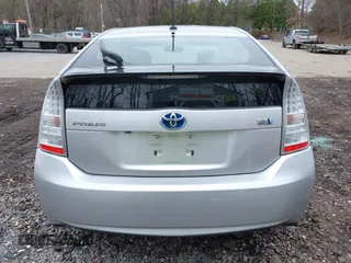 2011 Toyota Prius I with VIN JTDKN3DU9B5315846, listed as a IAAI auction lot 41928593 with 203,931 mi miles. Bid and sale history available at carsss.com. Image 16.