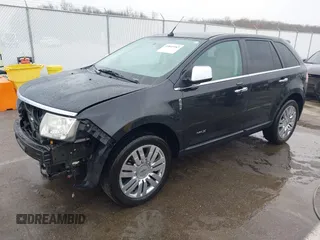 2010 Lincoln MKX with VIN 2LMDJ6JC3ABJ21373, listed as a IAAI auction lot 41843187 with 153,958 mi miles. Bid and sale history available at carsss.com. Image 18.