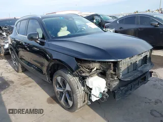 2023 Volvo XC40 Plus Bright Theme с VIN YV4L12UN9P2949683, выставлен на аукционе IAAI как лот 41608665 с пробегом 29 589 миль миль и . История ставок и продаж доступна на DreamBid. Изображение 1.