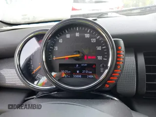 2016 MINI Convertible с VIN WMWWG5C53G3C19327, выставлен на аукционе IAAI как лот 42030590 с пробегом 33 898 миль миль и . История ставок и продаж доступна на DreamBid. Изображение 7.