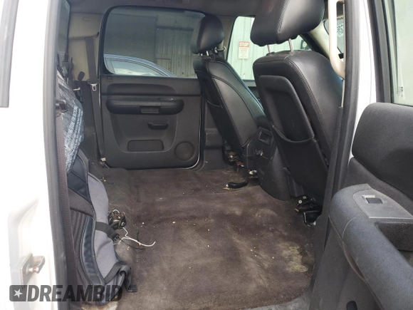 2013 Chevrolet Silverado 1500 LT with VIN 3GCPKSE79DG114204, listed as a Copart auction lot 44384635 with 223,506 mi miles and Salvage Title. Bid and sale history available at DreamBid. Image 10.
